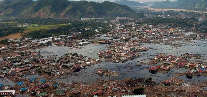 Sumatra-Indonesia-earthquake-and-tsunami-December-2004-4