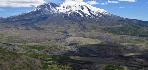 mount-st-helens-washington-volcanic-eruption-may-1980