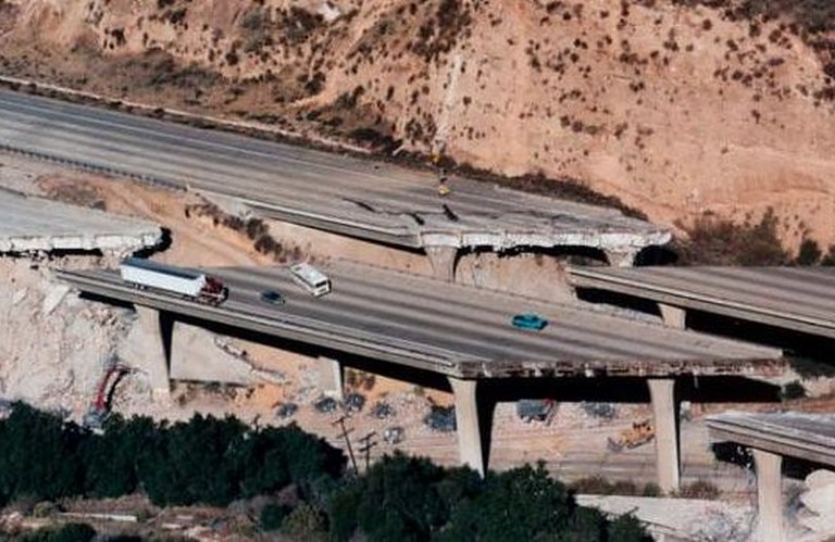 northridge-california-earthquake-january-1994-1